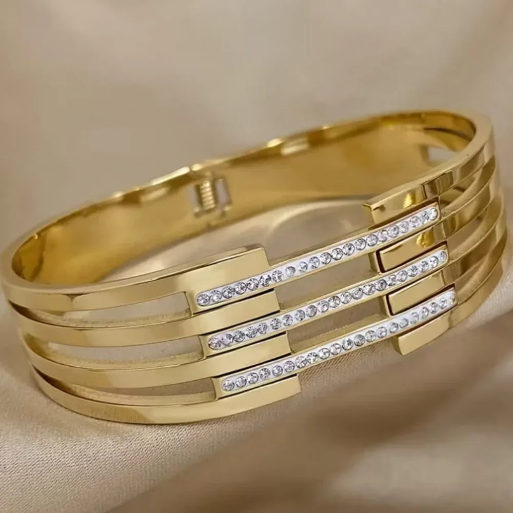 Multi-layer line with wide edition 18K Gold Plated Stainless Steel Bracelet